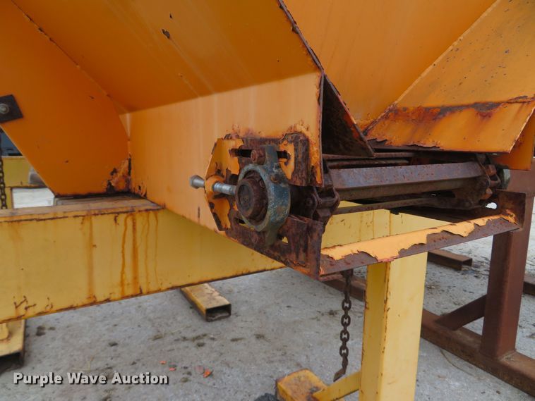 image for item FB9829 (2) spreader beds