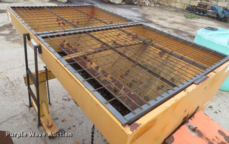 image for item FB9829 (2) spreader beds