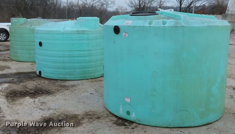 image for item FB9830 (3) poly tanks