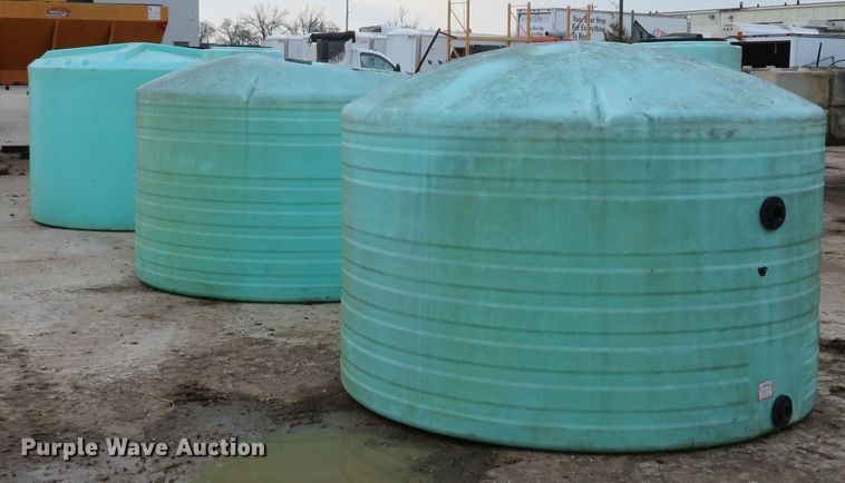 image for item FB9830 (3) poly tanks