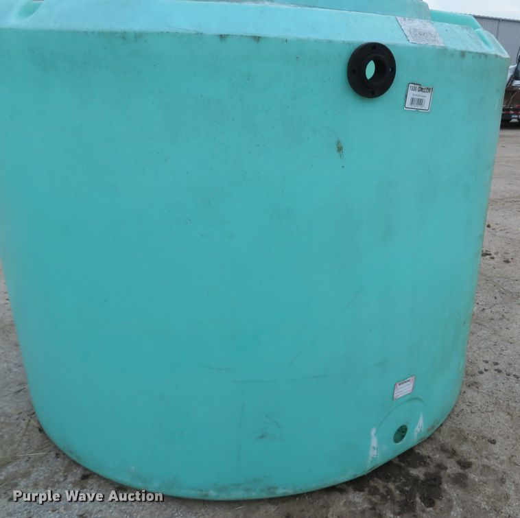 image for item FB9830 (3) poly tanks