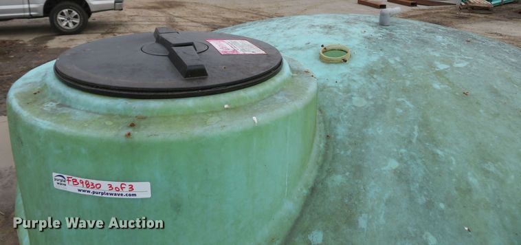 image for item FB9830 (3) poly tanks