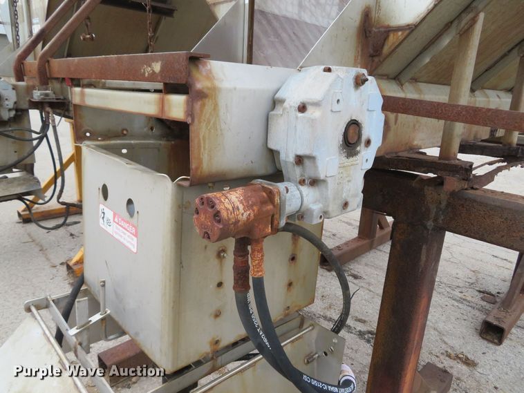 image for item FB9831 (2) Swenson spreader beds