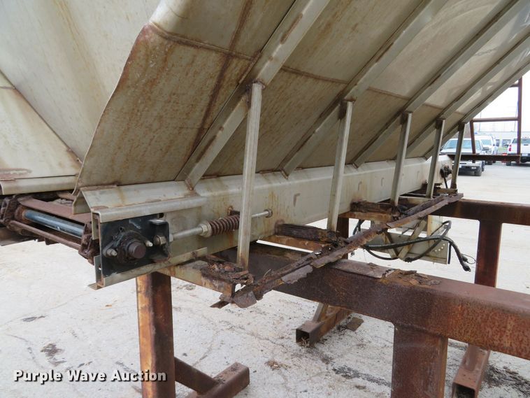 image for item FB9831 (2) Swenson spreader beds