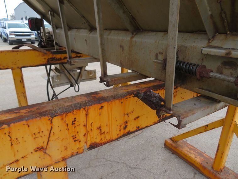 image for item FB9831 (2) Swenson spreader beds