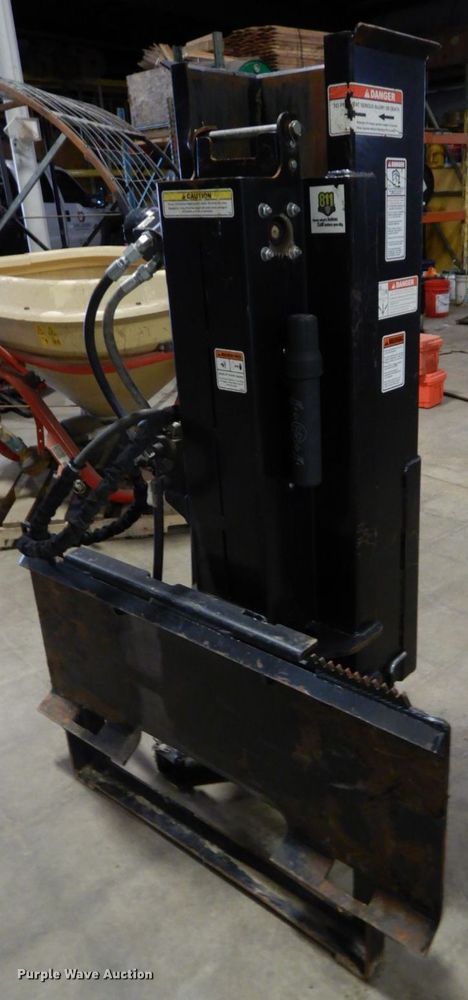 image for item HG9261 Danuser Hammer SM-40  skid steer post driver