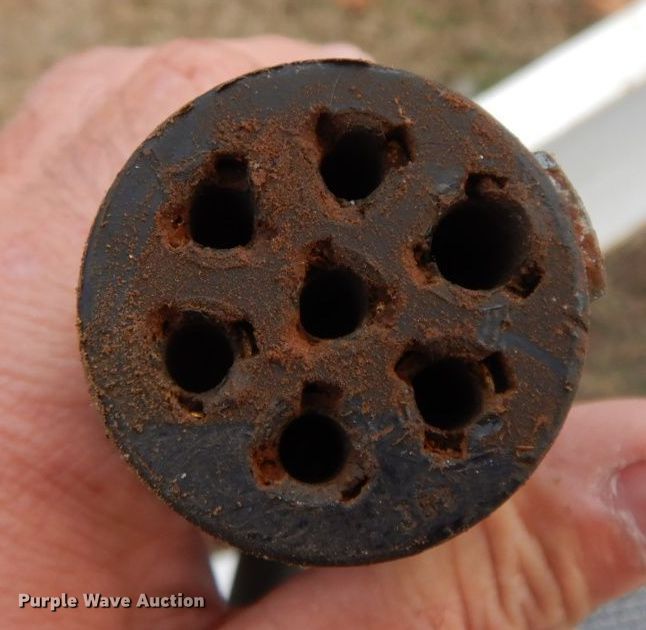 image for item HG9269 2013 Brooks Brothers  pole trailer