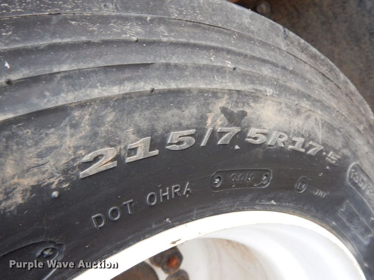 image for item HG9269 2013 Brooks Brothers  pole trailer