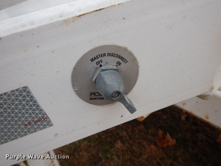 image for item HG9269 2013 Brooks Brothers  pole trailer