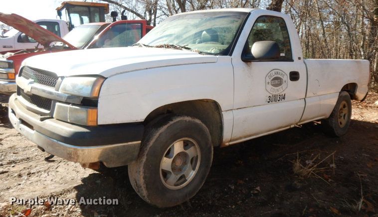 image for item HG9280 2003 Chevrolet Silverado 1500  pickup truck