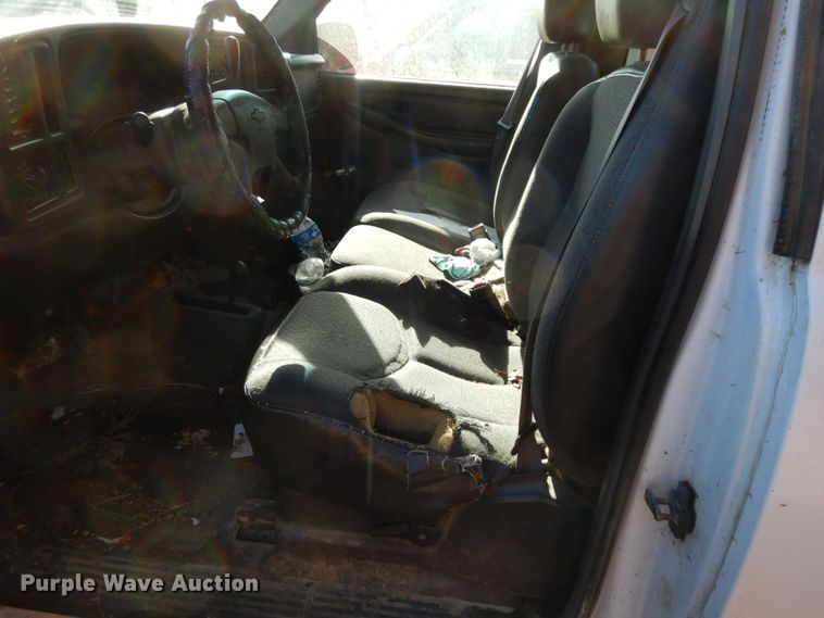 image for item HG9280 2003 Chevrolet Silverado 1500  pickup truck