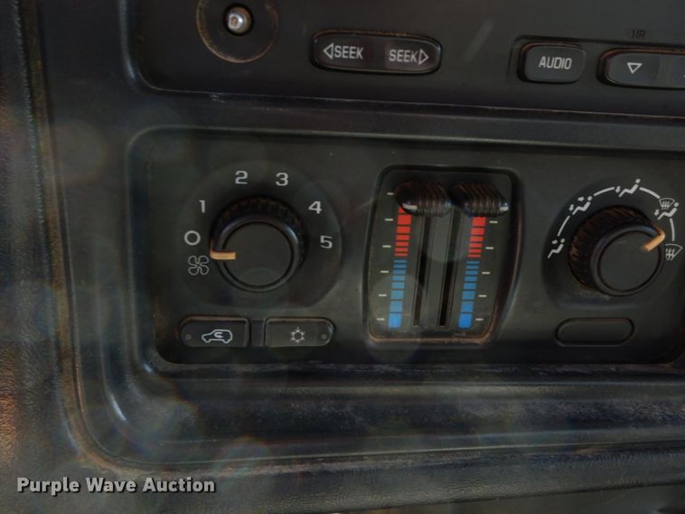 image for item HG9280 2003 Chevrolet Silverado 1500  pickup truck