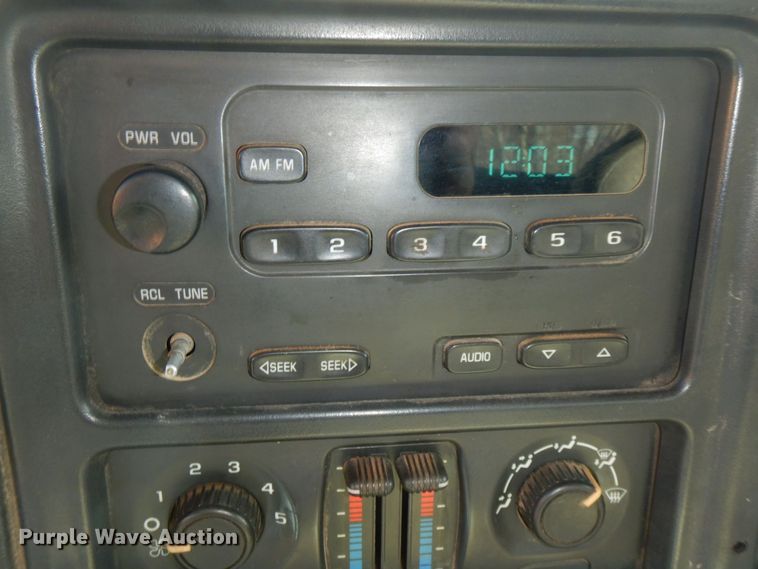 image for item HG9280 2003 Chevrolet Silverado 1500  pickup truck