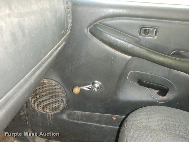 image for item HG9280 2003 Chevrolet Silverado 1500  pickup truck