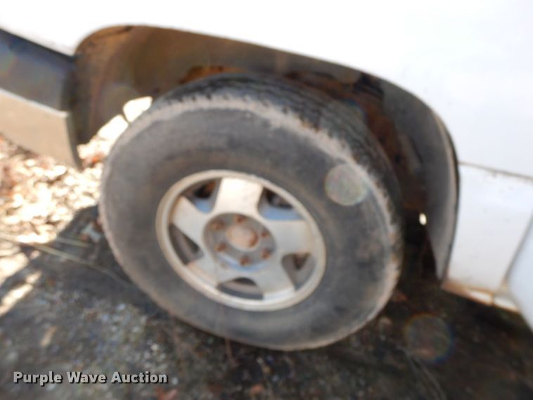 image for item HG9280 2003 Chevrolet Silverado 1500  pickup truck