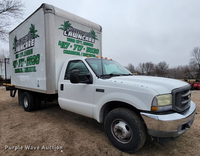 image for item HG9359 2003 Ford F350 Super Duty XL  box truck