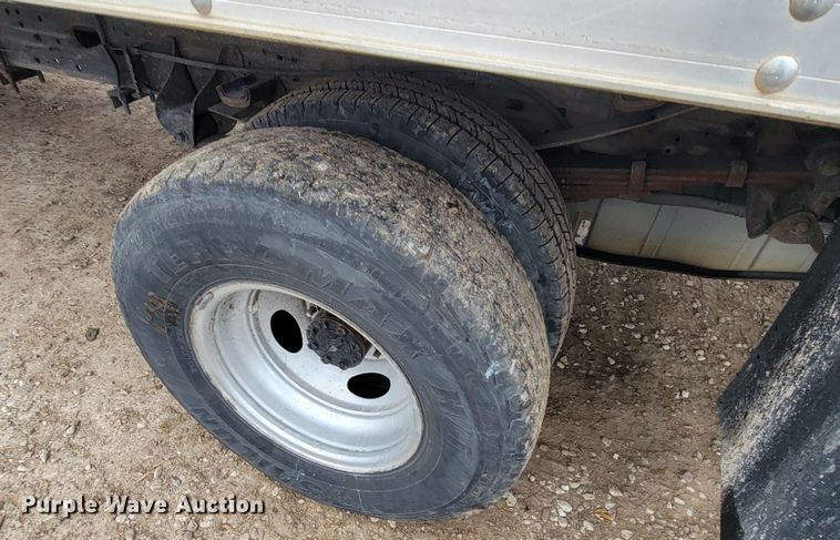 image for item HG9359 2003 Ford F350 Super Duty XL  box truck