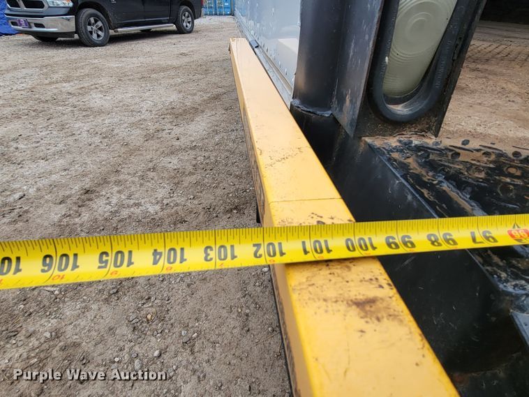 image for item HG9359 2003 Ford F350 Super Duty XL  box truck