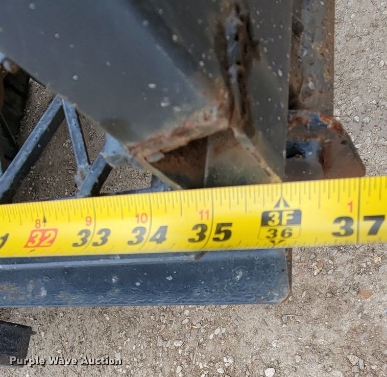 image for item HG9359 2003 Ford F350 Super Duty XL  box truck