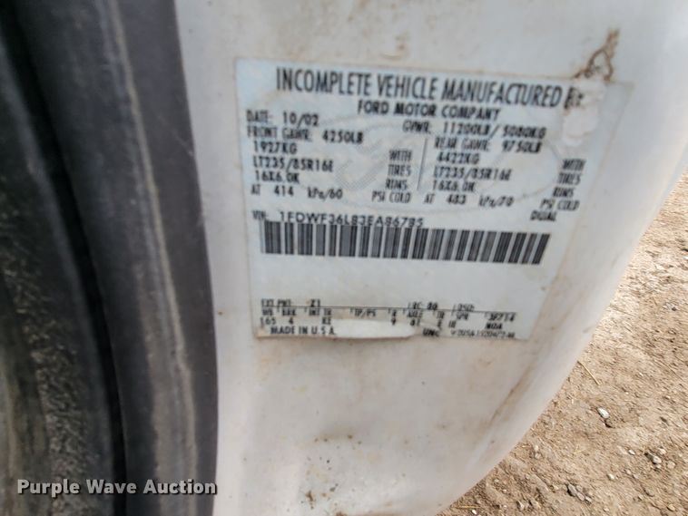image for item HG9359 2003 Ford F350 Super Duty XL  box truck