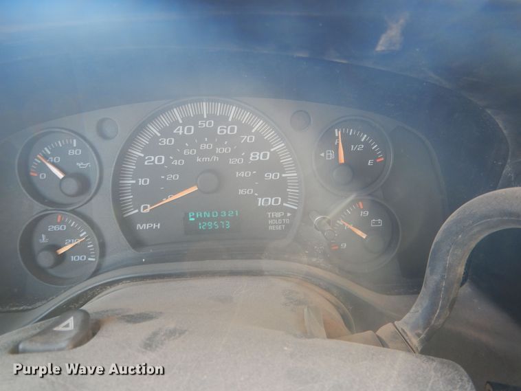 image for item HQ9538 2005 GMC Savana G1500  van