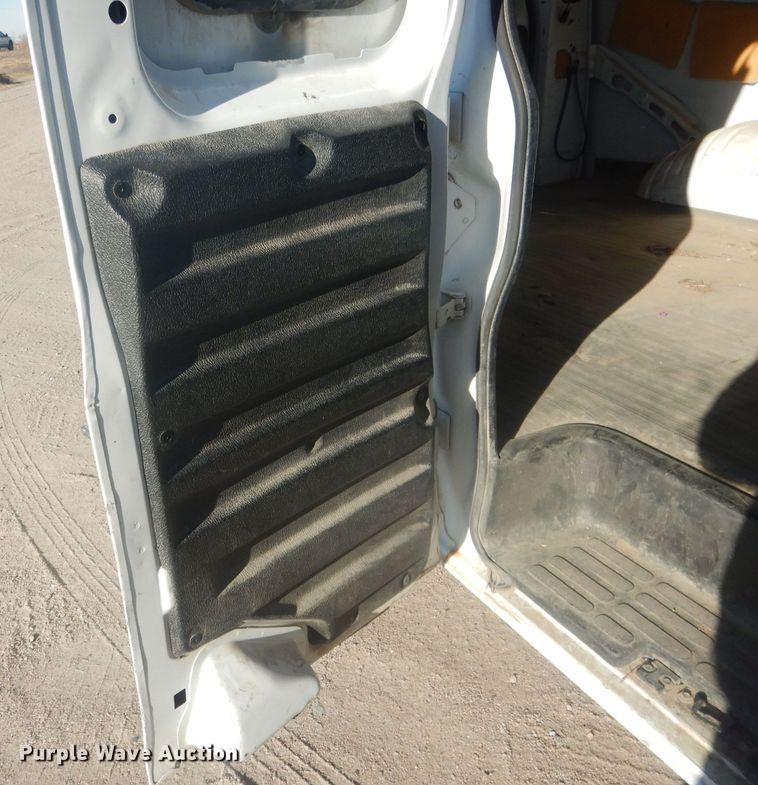 image for item HQ9538 2005 GMC Savana G1500  van