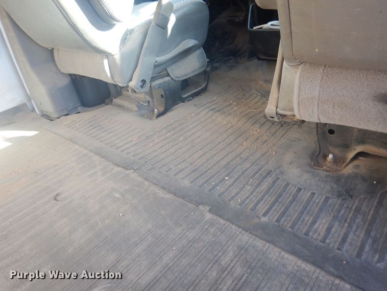 image for item HQ9538 2005 GMC Savana G1500  van