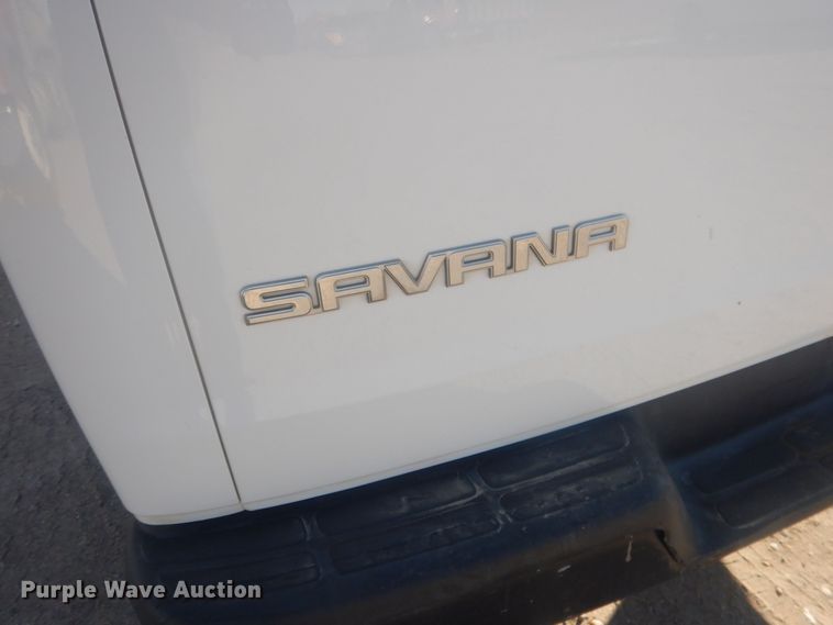 image for item HQ9538 2005 GMC Savana G1500  van