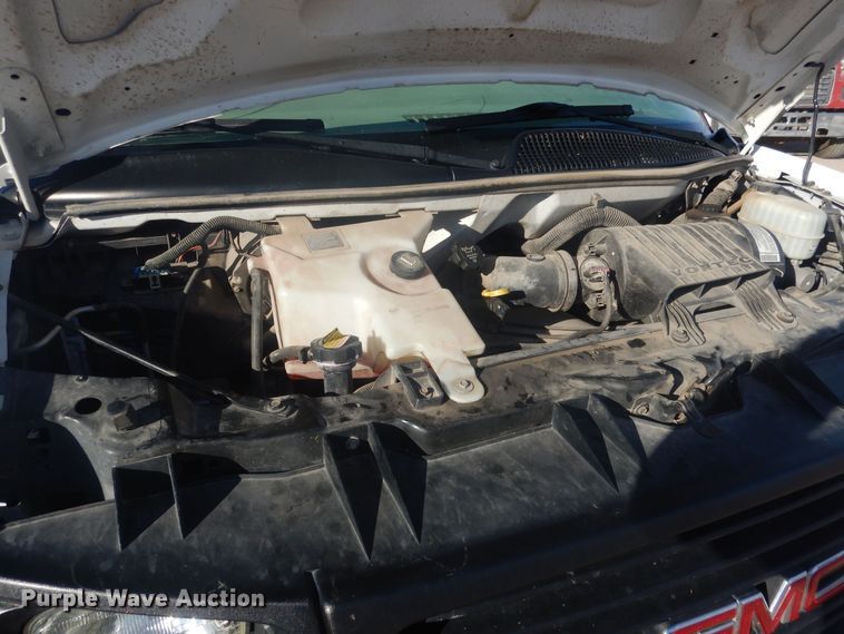 image for item HQ9538 2005 GMC Savana G1500  van