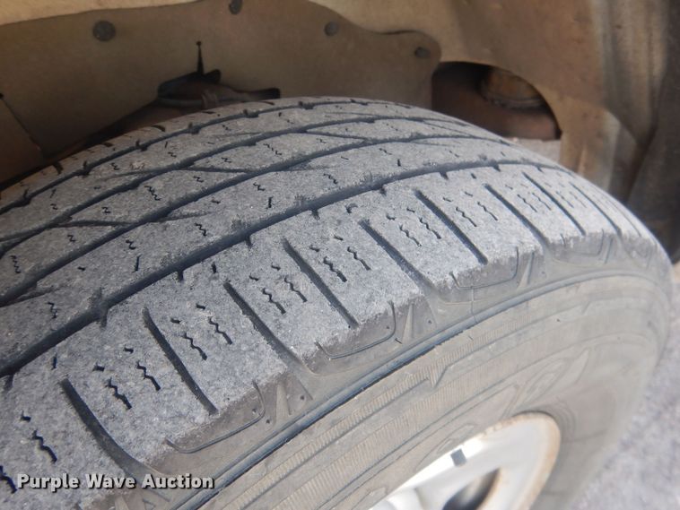 image for item HQ9538 2005 GMC Savana G1500  van