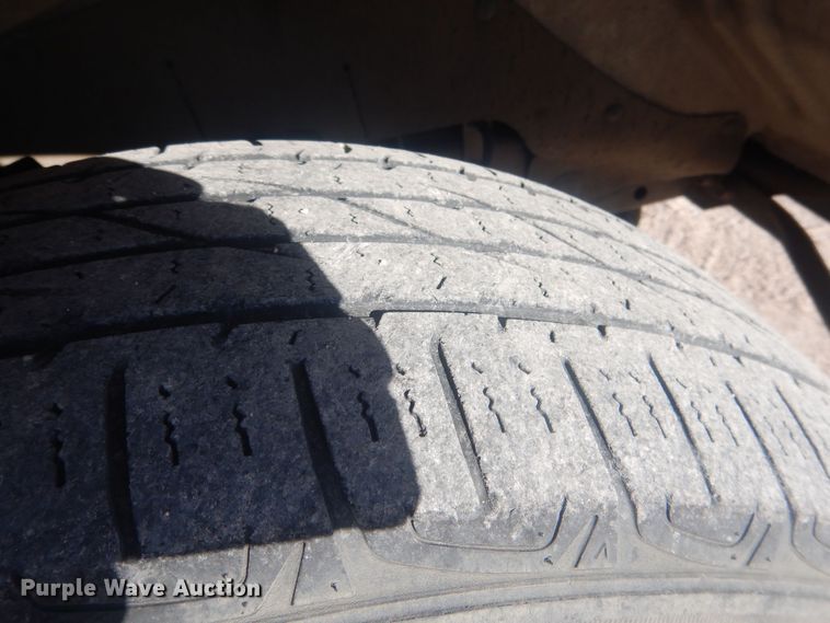 image for item HQ9538 2005 GMC Savana G1500  van