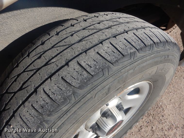 image for item HQ9538 2005 GMC Savana G1500  van