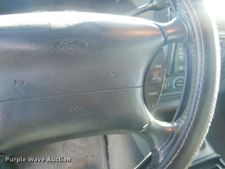 image for item HQ9542 1996 Ford Explorer XLT  SUV