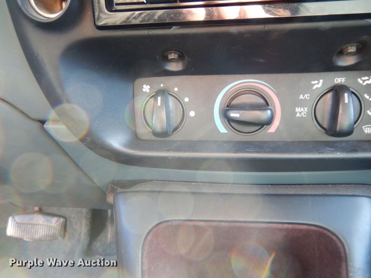 image for item HQ9542 1996 Ford Explorer XLT  SUV