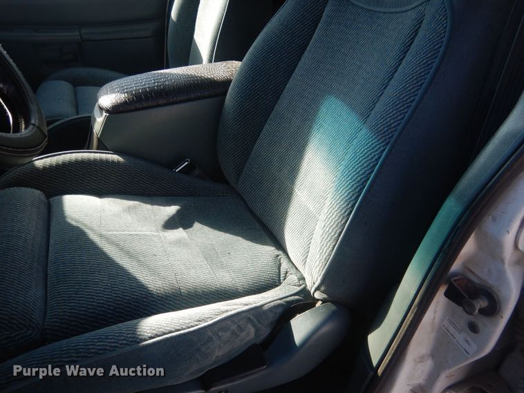 image for item HQ9542 1996 Ford Explorer XLT  SUV