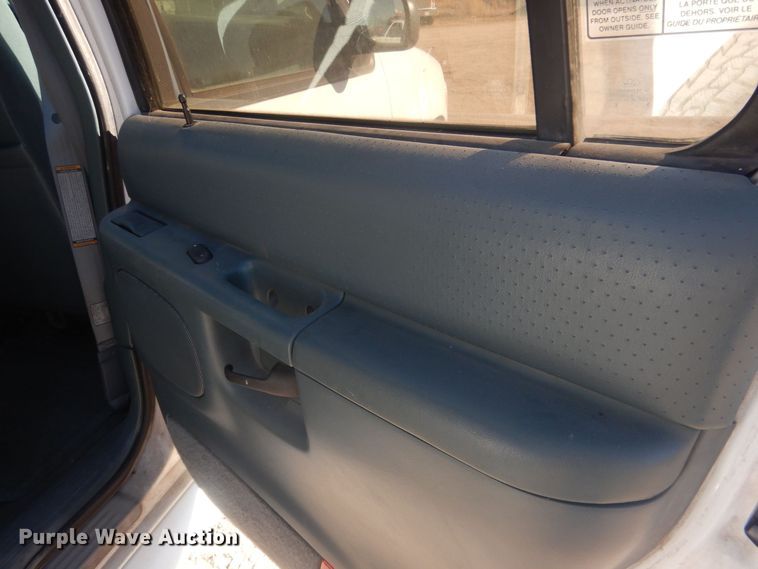 image for item HQ9542 1996 Ford Explorer XLT  SUV