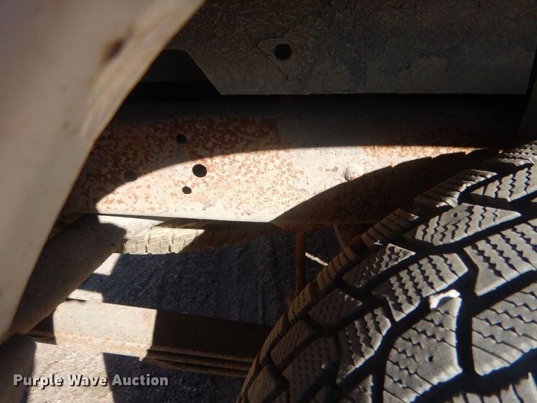 image for item HQ9542 1996 Ford Explorer XLT  SUV