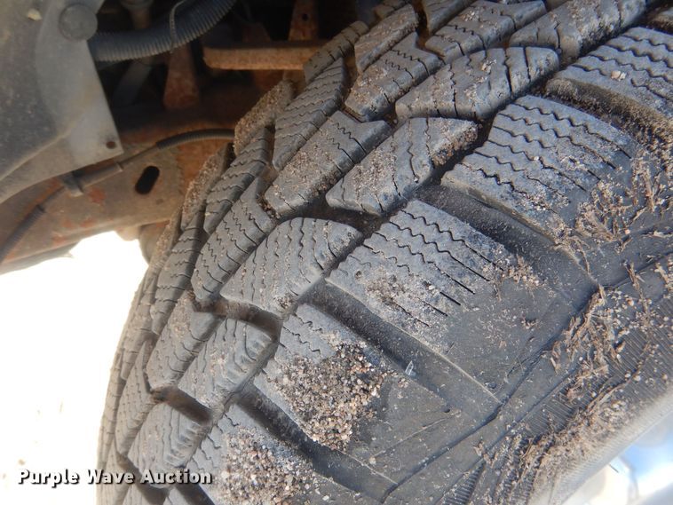 image for item HQ9542 1996 Ford Explorer XLT  SUV