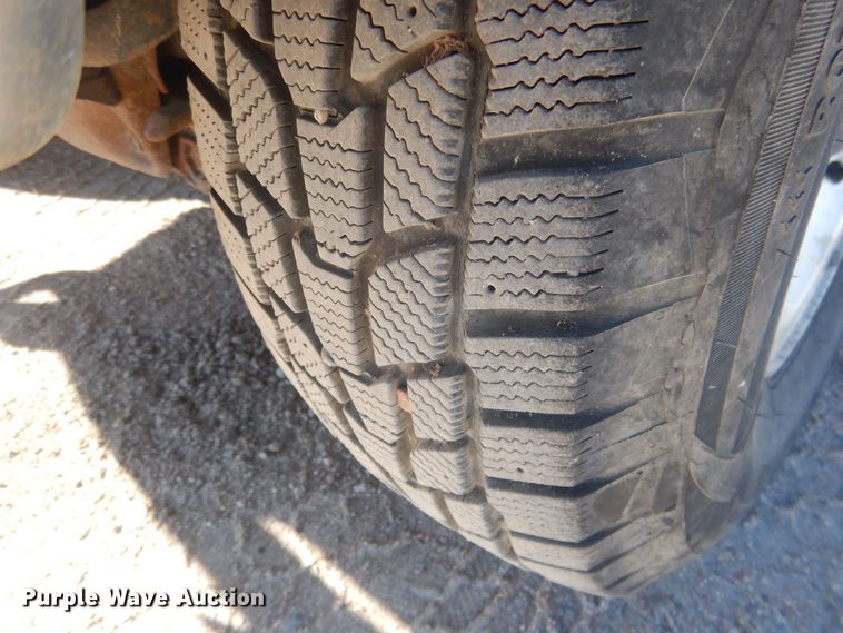 image for item HQ9542 1996 Ford Explorer XLT  SUV