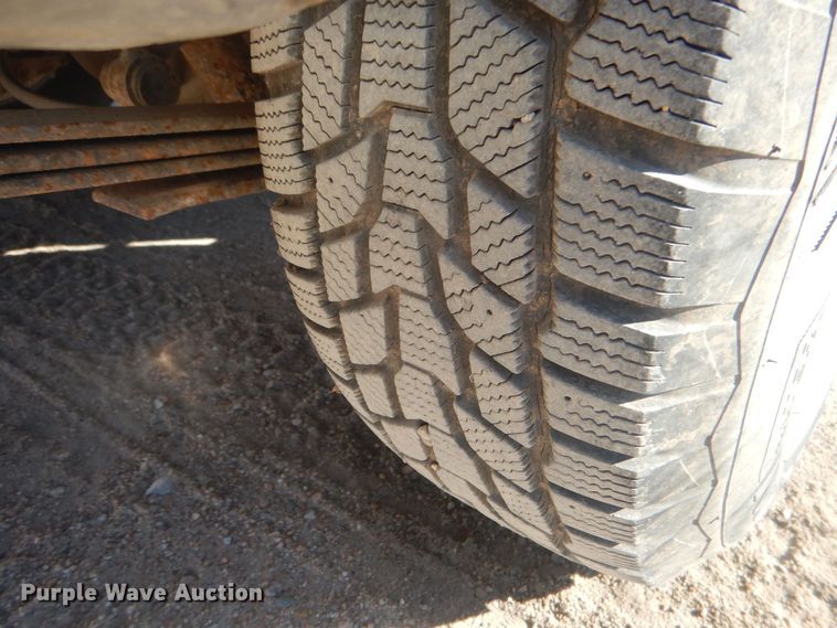 image for item HQ9542 1996 Ford Explorer XLT  SUV