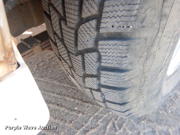 image for item HQ9542 1996 Ford Explorer XLT  SUV