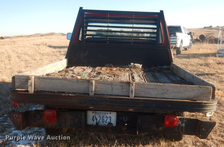 image for item HQ9557 1973 Ford F110  flatbed pickup truck