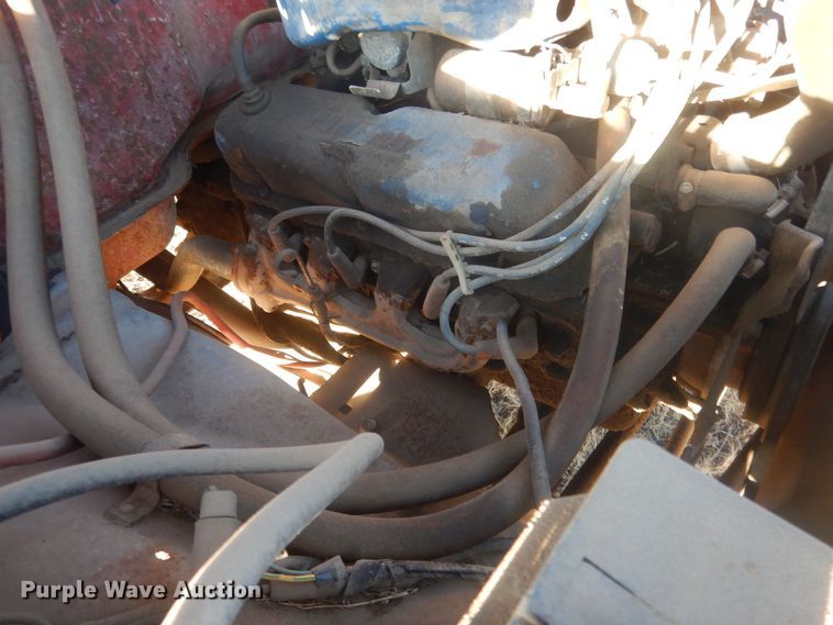 image for item HQ9557 1973 Ford F110  flatbed pickup truck