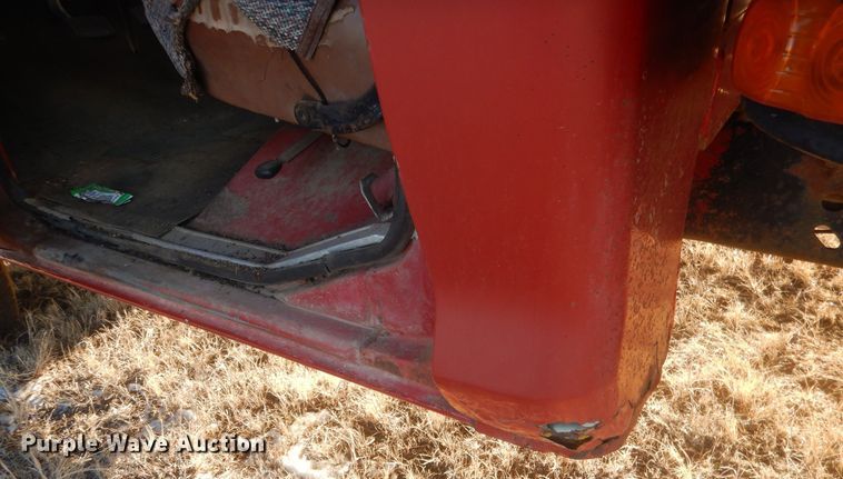 image for item HQ9557 1973 Ford F110  flatbed pickup truck