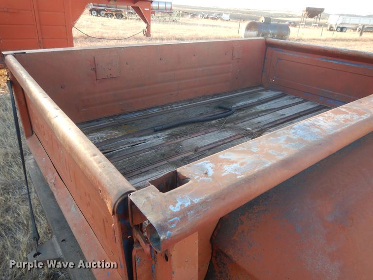 image for item HQ9560 Pickup truck bed trailer