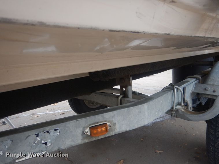 image for item HU9460 2001 Crestliner Angler  boat