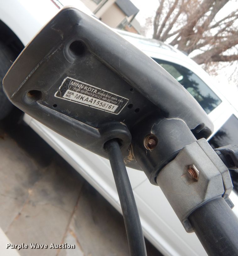 image for item HU9460 2001 Crestliner Angler  boat