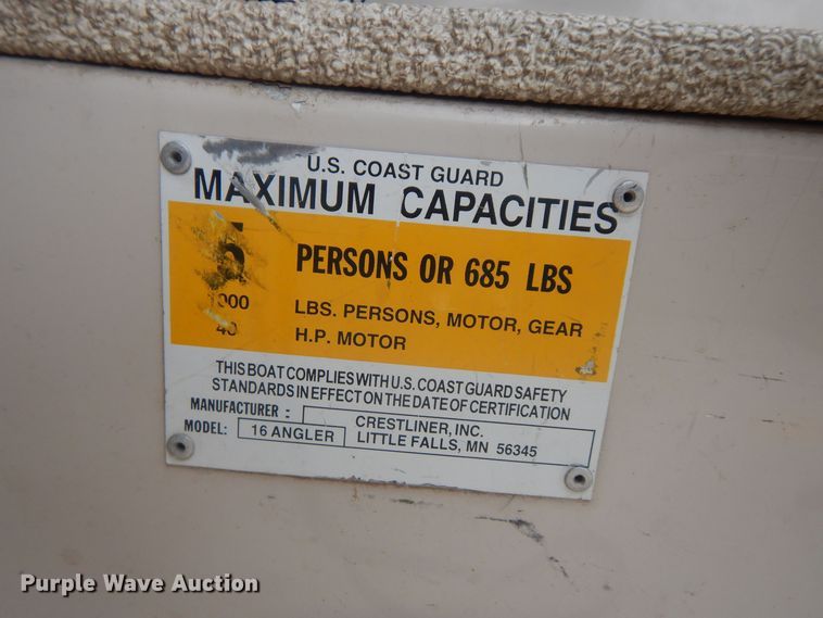 image for item HU9460 2001 Crestliner Angler  boat