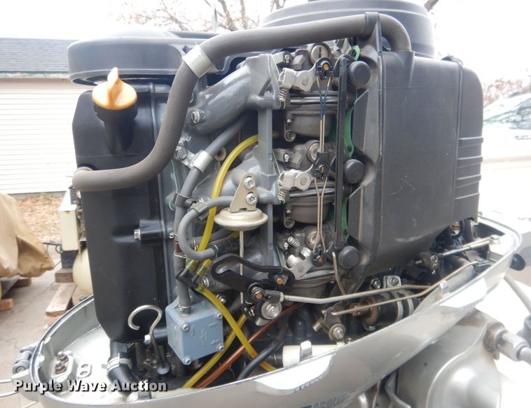 image for item HU9460 2001 Crestliner Angler  boat