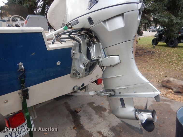 image for item HU9460 2001 Crestliner Angler  boat